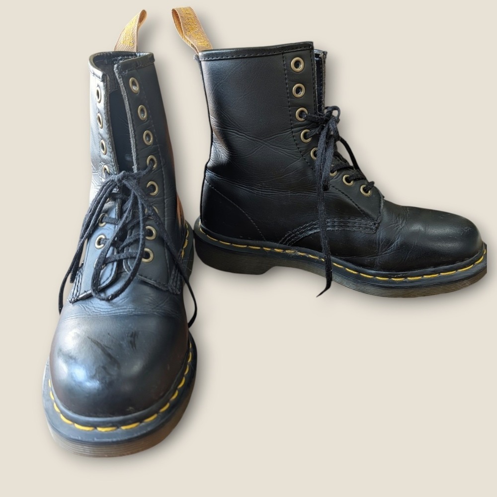Dr. Martens 1460 Vegan Black Felix Rub Off 8-Eye Combat Boots Womens 7 Mens 6